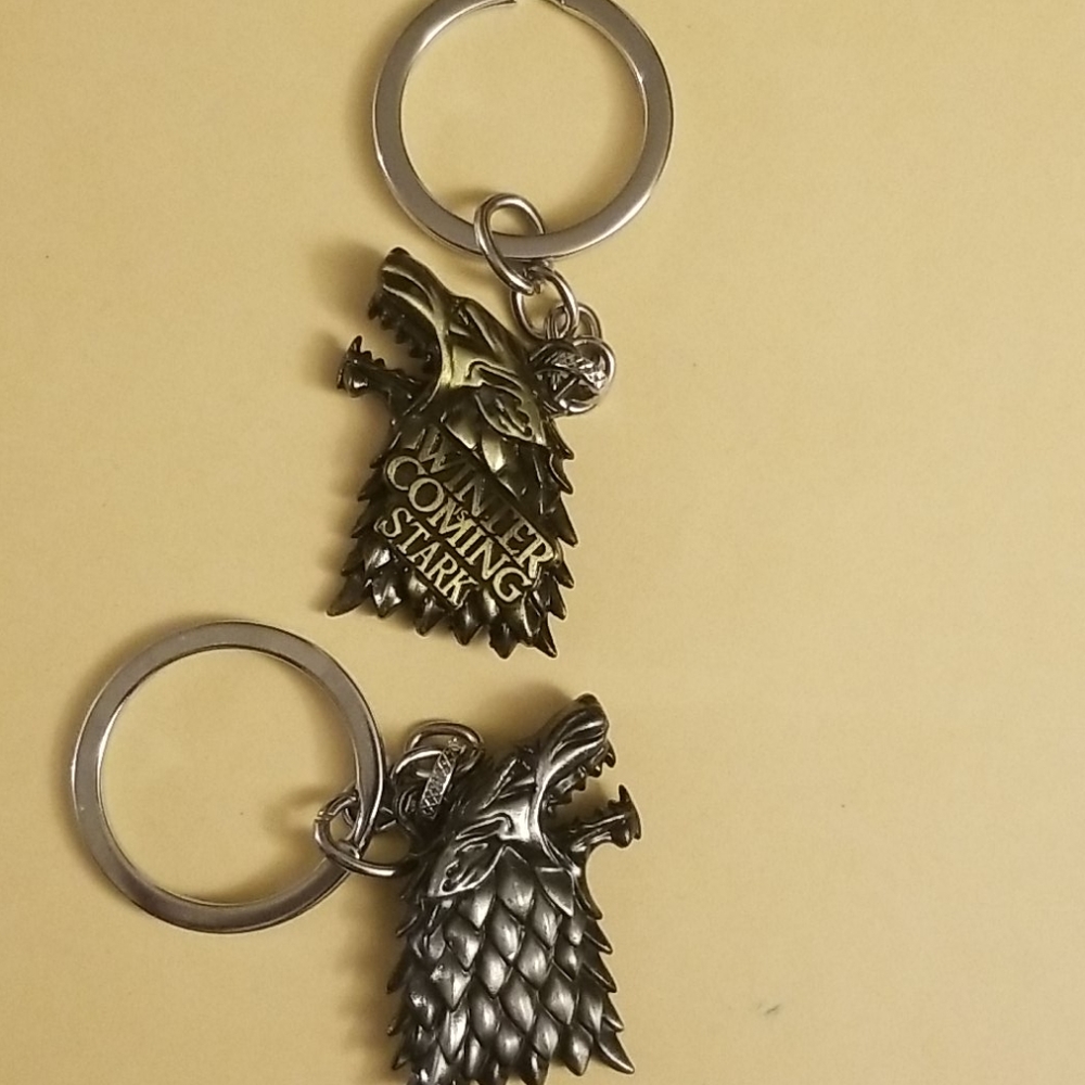 2 Game of Thrones keychains